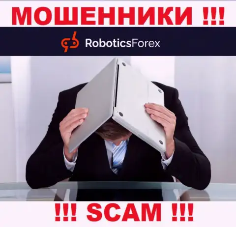 Жулики RoboticsForex приняли решение быть в тени, чтобы не привлекать особого внимания